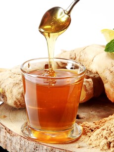 Home remedies for nausea, sore throat: Try honey ginger tea