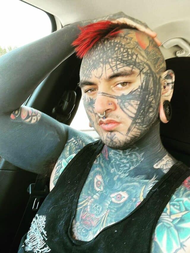 શરીરના આ ભાગમાં ભૂલથી પણ ન કરાવતા ટેટૂ, નહીંતર…