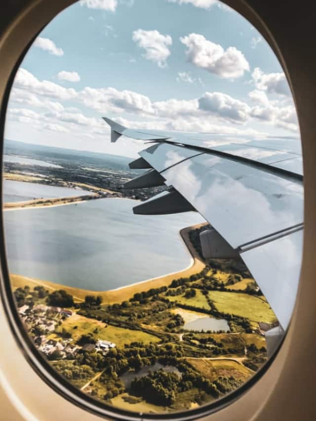 પ્લેન લેન્ડિંગના સમયે કેમ હટાવવામાં આવે છે વિન્ડો શેડ?