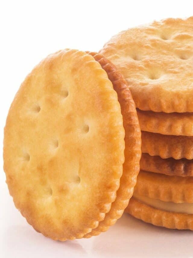 બિસ્કિટ પર કેમ હોય છે ઝીણાં કાણાં?