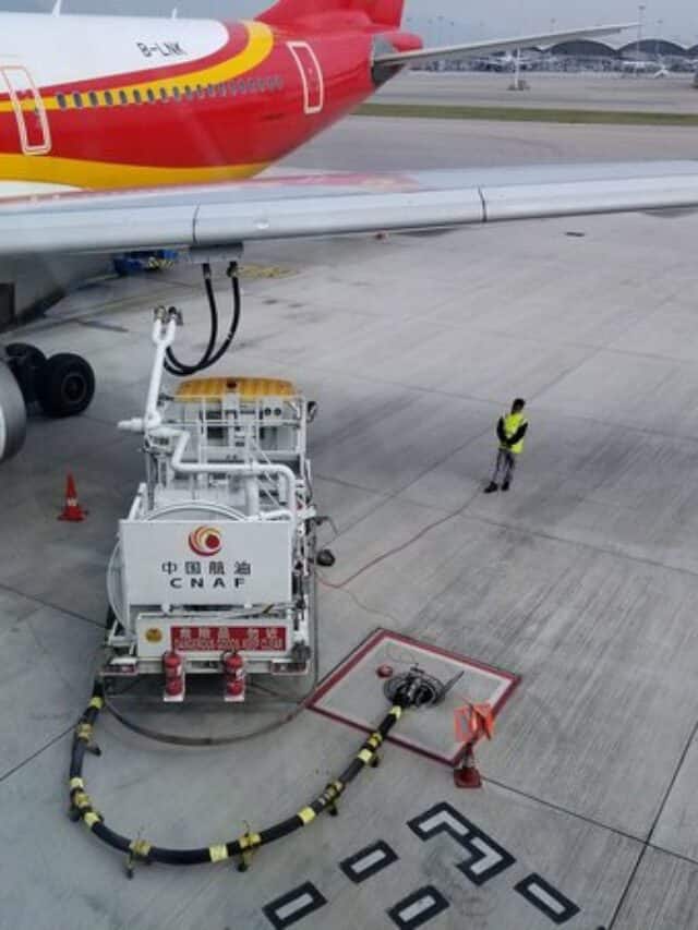 વિમાનના બાથરુમની ગંદકી ક્યાં જાય છે?