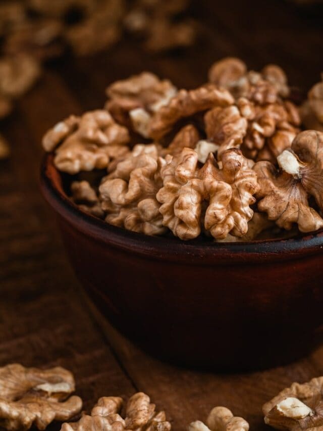 8 Benefits of Having Walnuts in the Morning