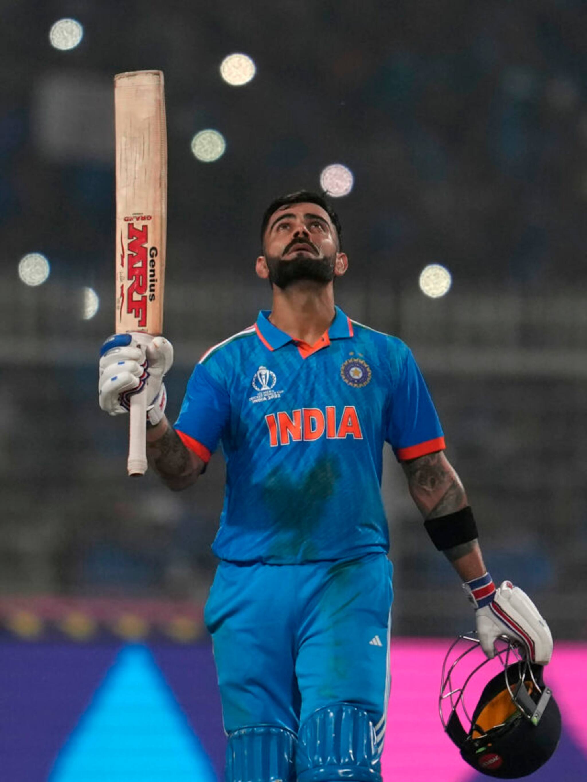 സെഞ്ച്വറി 49സച്ചിനൊപ്പം കോഹ്ലി