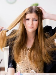 চুল পড়া আটকাতে নারকেল তেলে পেঁয়াজের রসের মতো ৫ উপাদান মিশিয়ে মাখুন