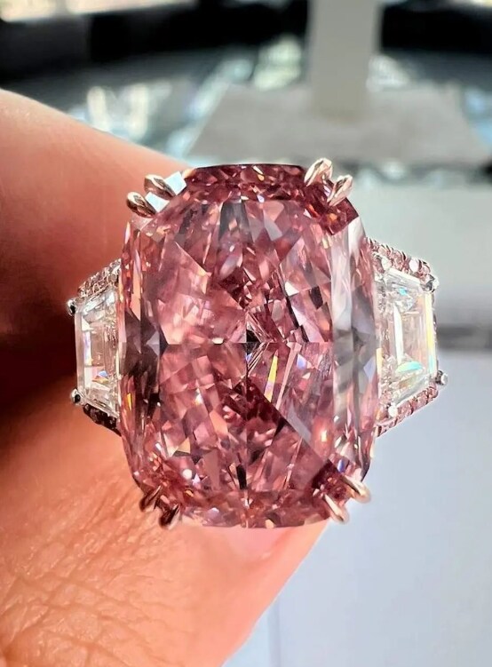 Top 3 Celebrity Diamond Rings Purchased for Over 1 Million Dollars –  RockHer.com
