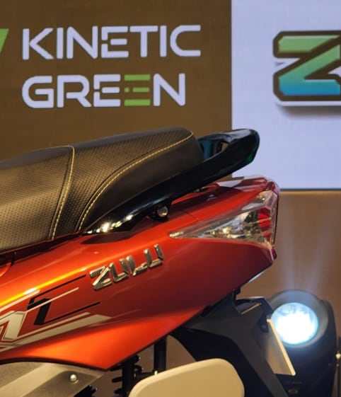 Aeris showcases its contribution to Kinetic e-three wheeler