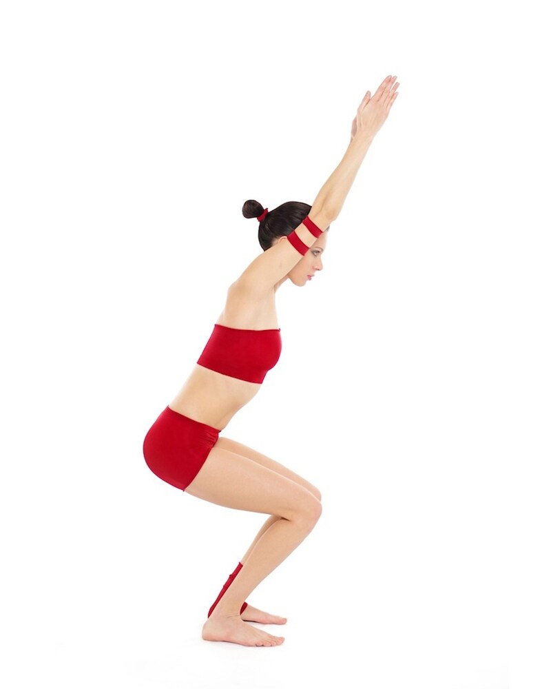 Superman Pose Yoga : Benefits, Steps, and Precautions