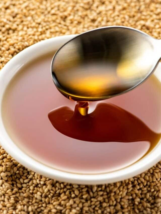 6 Ways Sesame Oil Benefits Your Skin