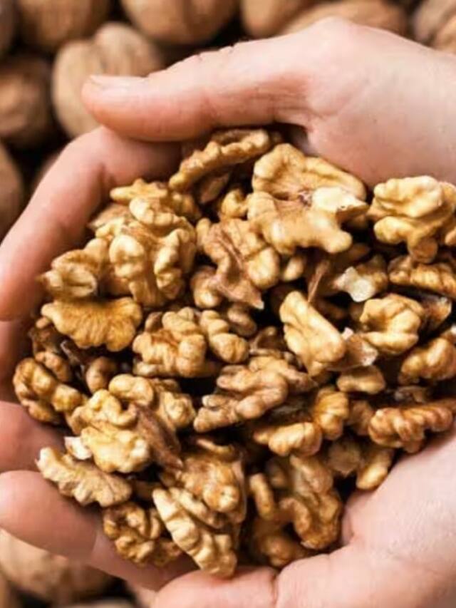 Top 6 Reasons to Eat Walnuts On Empty Stomach