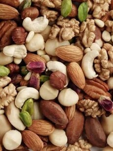 6 dry fruits that help sharpen the memory