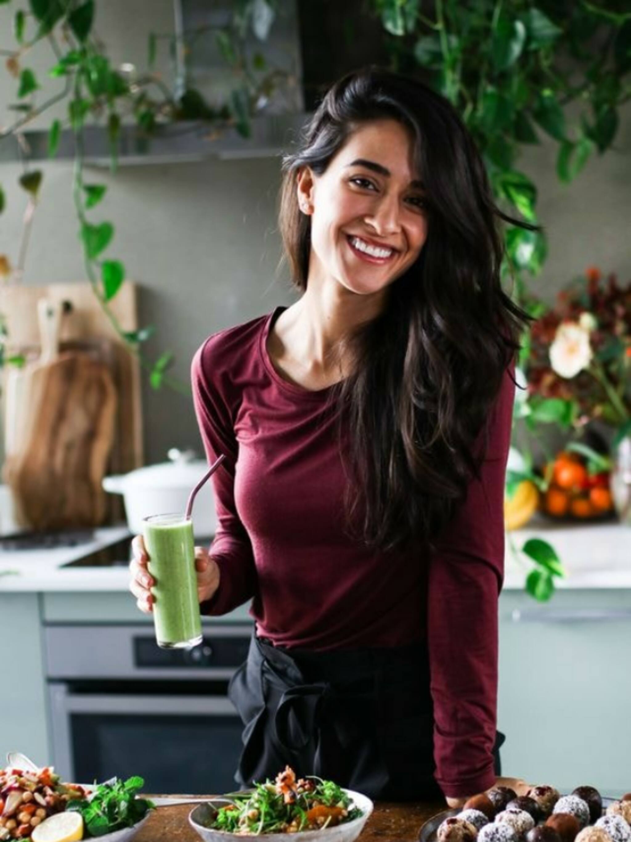 हिमोग्लोबिन कमी झालंय, औषधं न घेताही वाढवता येतंय खा हे पदार्थ!