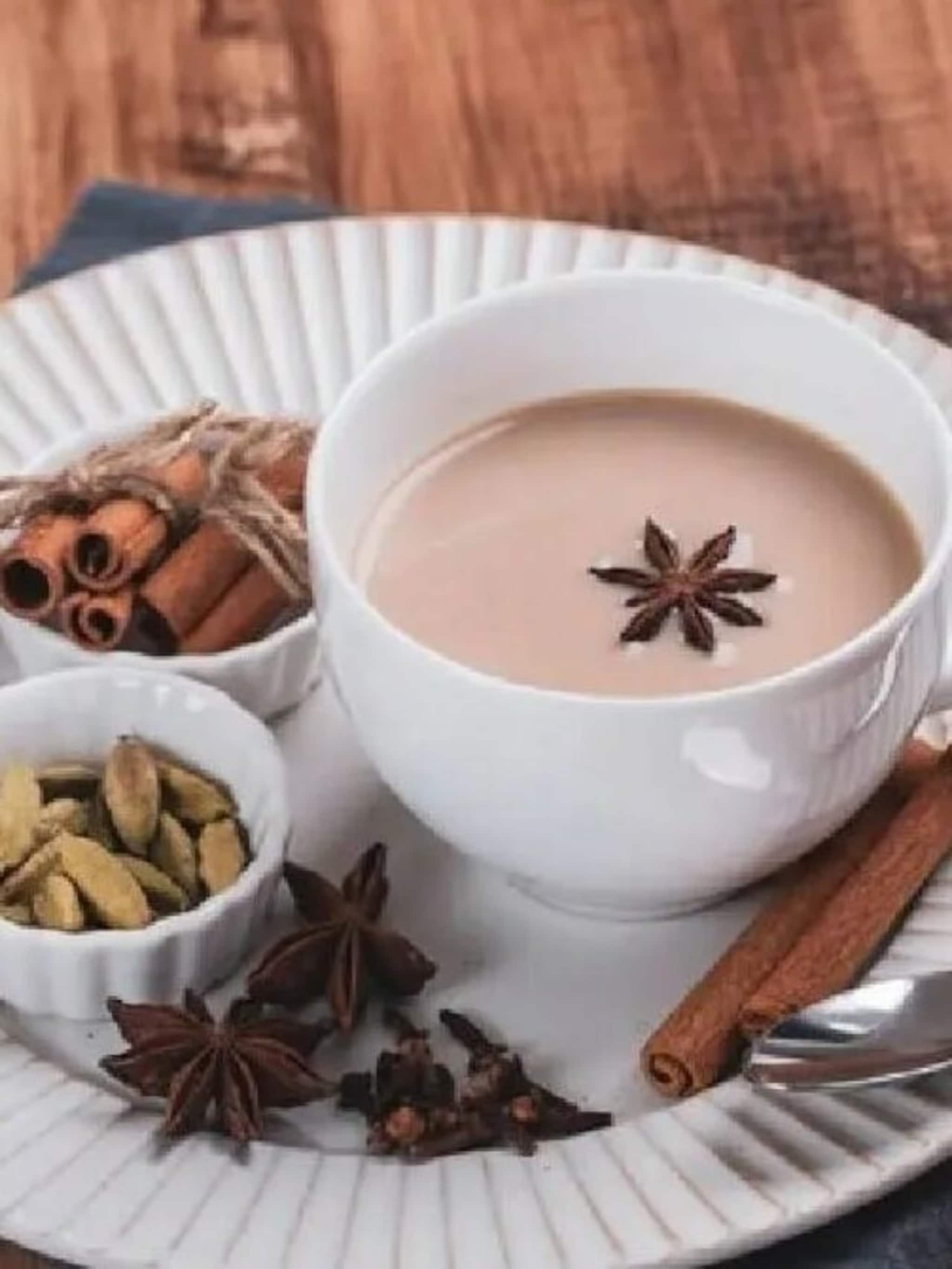 हिवाळ्यासाठी बेस्ट आहे हा मसाला चहा, झटपट करा तयार