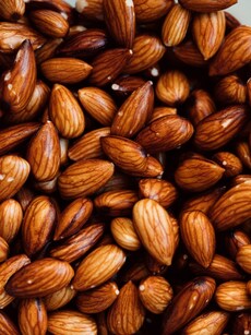 7 nutrient-rich foods to eat before going to sleep