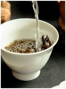 5 benefits of drinking hot water