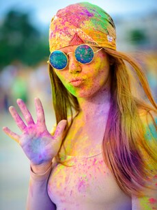 Protect your skin from Holi&rsquo;s harsh chemical colours