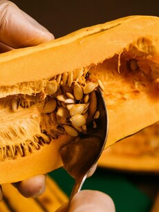 10 health benefits of eating muskmelon seeds