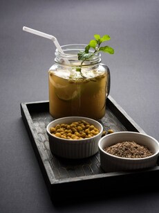 6 health benefits of  jeera water