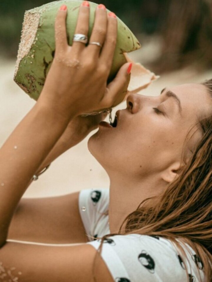 10 health benefits of drinking coconut water