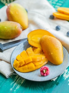 6 health benefits of eating mangoes