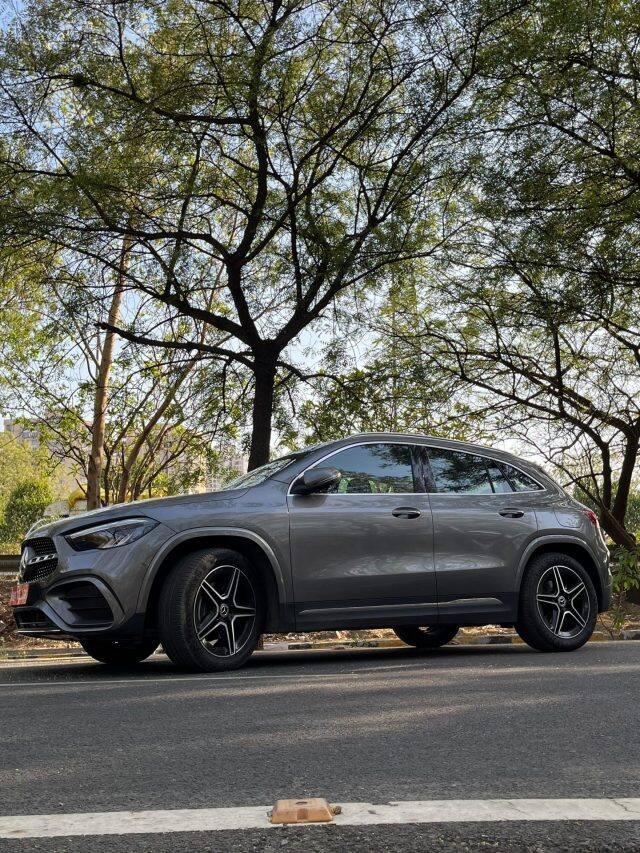 Mercedes Rounded Car 2024 Mercedes-Benz GLA AMG: New Look and Feature Modifications