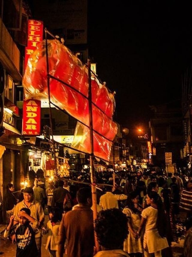 10 Famous Street Food Markets In India