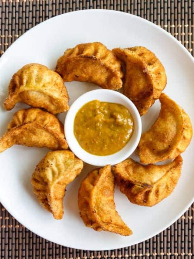 Tasty Whole Wheat Chicken Momos Recipe