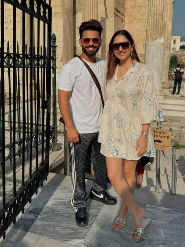 Dirsha Rocks Disha Parmar, Rahul Vaidya get touristy on their holiday, see pics