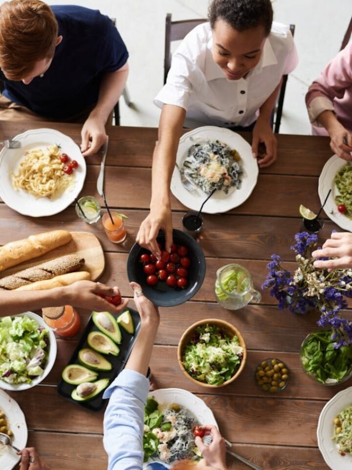 We are family! 9 benefits of eating together as a family