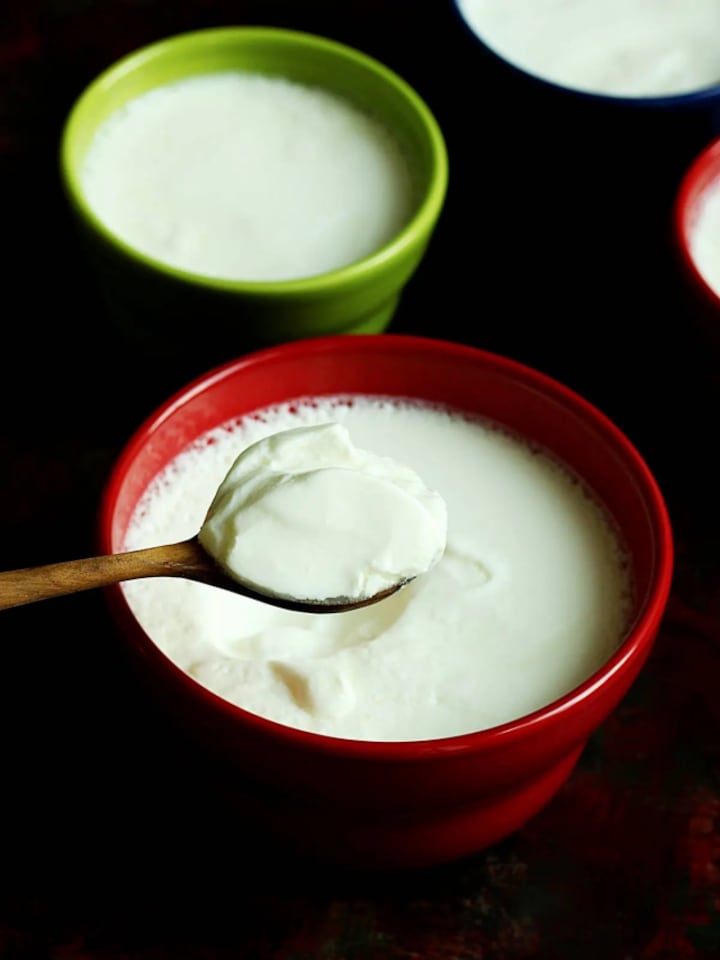 How to Use Curd for Healthier, Shinier Hair