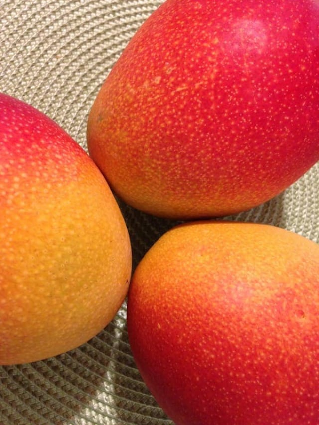 Mango mania: 10 tips for choosing the perfect mango every time