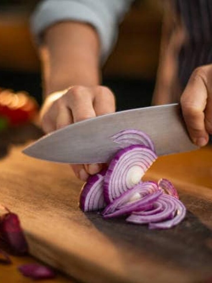 Tips to remove onion smell from utensils