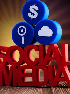 8 Ways to Make Money on Social Media