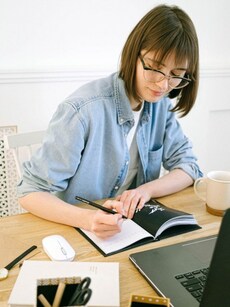 10 Remote Jobs You Can Do Without a Degree or Experience