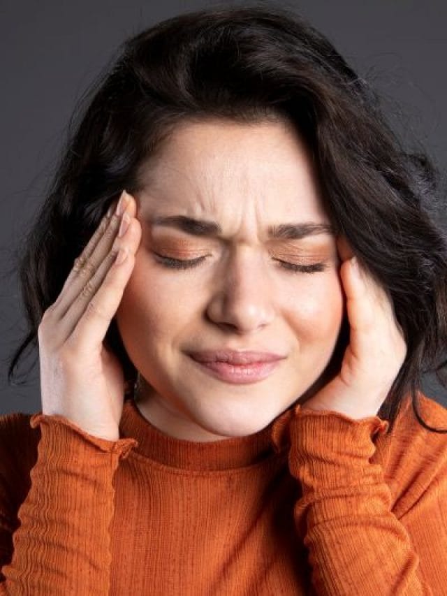 7 Natural Remedies To Get Rid Of Headaches