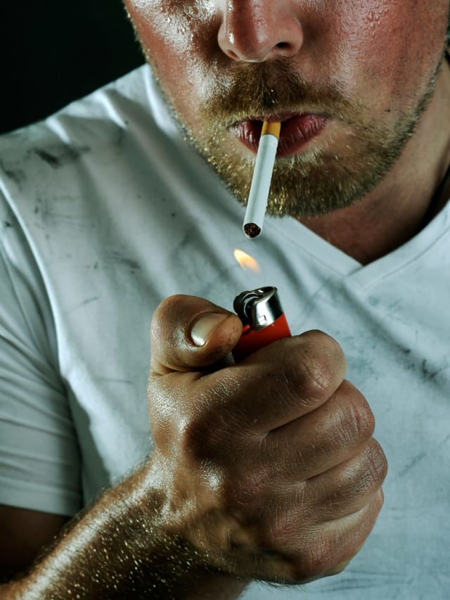 How Smokers Can Protect Their Lips From Turning Dark