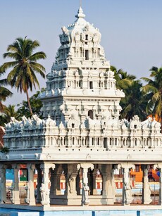 10 Famous Temples in Tamil Nadu You Must Visit