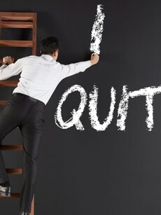 Is It Time to Quit Your Job? Check for These 7 Alarming Signs