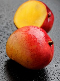 Health benefits of mangoes: Is it the King of Fruits for skin too?