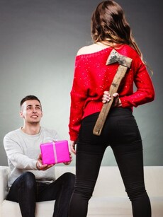 9 signs you are emotionally insecure in your relationship