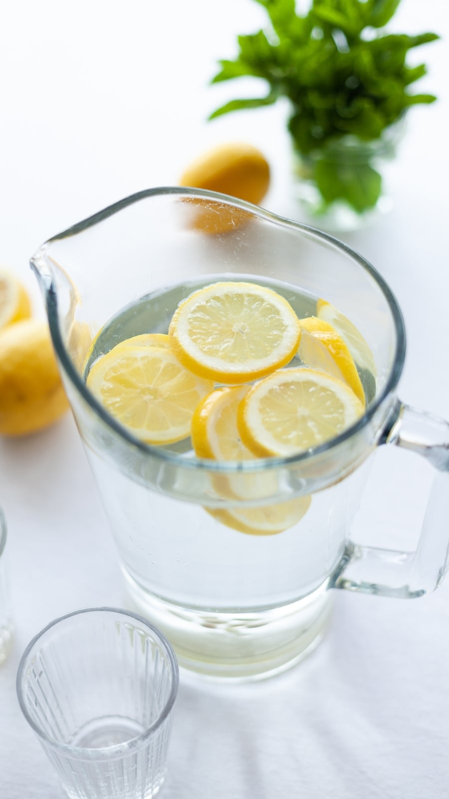 benefits of lemon honey water in morning