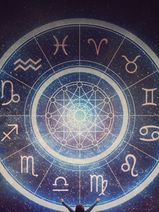 What Colour to Wear Every Day of the Week, According to Astrology