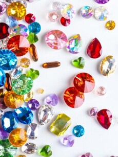 This Rakhi, Gift Your Sibling Gemstones Matching Their Zodiac Sign