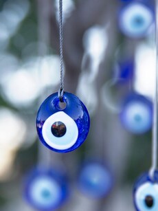 11 stylish ways to wear evil eye as jewellery, for protection