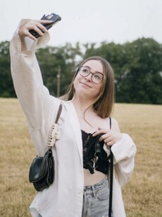 10  Gen Z messaging terms you should know