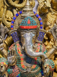 What is the Right Direction to Place the Ganpati Idol at Home?