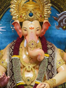 Lalbaugcha Raja Photos: Iconic Lord Ganesha Looks from Past 10 Years