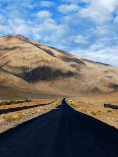 Top 9 Must-See Places on the Way to Leh-Ladakh