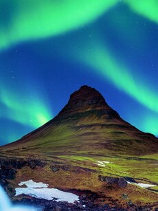 Top 10 Destinations for an Unforgettable Northern Lights Adventure