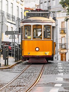 Kolkata Trams: 8 Tram Systems Around the World You Must Experience