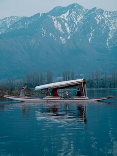 Top 8 Must-Visit Places in Jammu & Kashmir
